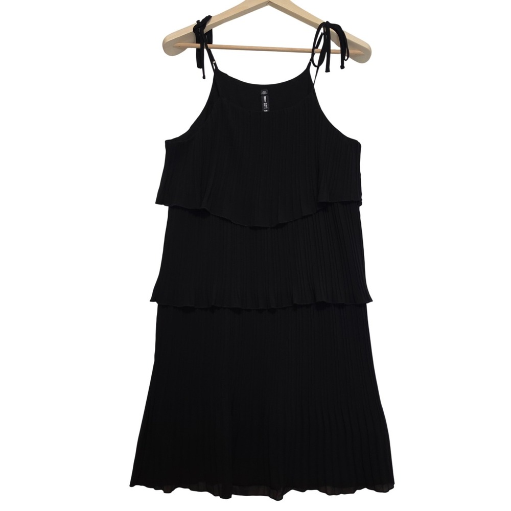 Design Lab Lord & Taylor Tiered Pleated Sleeveless Tie Strap Black Dress Size M